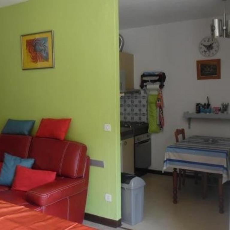 Studio cosy avec balcon et parking, à 50m des Thermes d'Amélie-les-Bains - Studio - 3