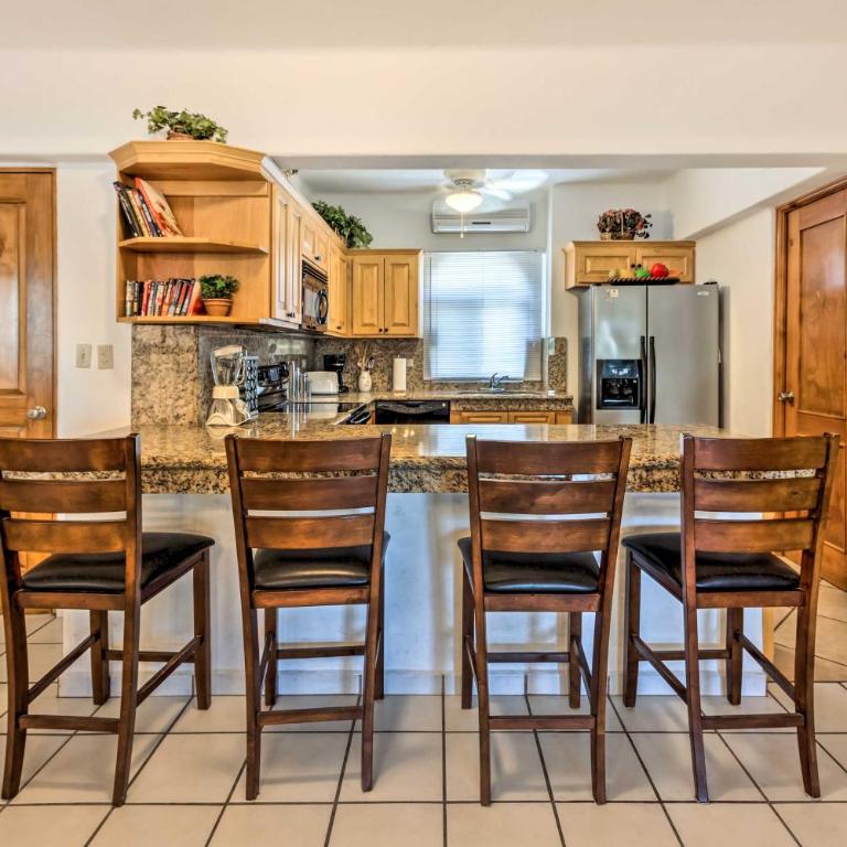 Chic Cabo San Lucas Getaway < 2 Miles to Beaches! - Apartamento - 10