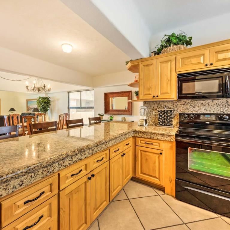 Chic Cabo San Lucas Getaway < 2 Miles to Beaches! - Apartamento - 12