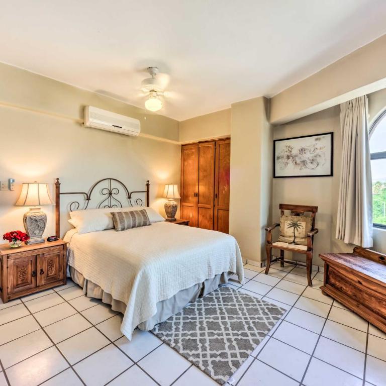 Chic Cabo San Lucas Getaway < 2 Miles to Beaches! - Apartamento - 17