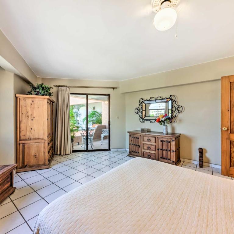 Chic Cabo San Lucas Getaway < 2 Miles to Beaches! - Apartamento - 19