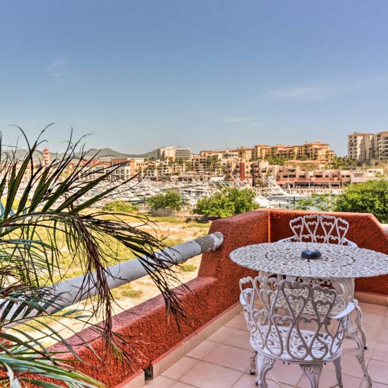 Chic Cabo San Lucas Getaway < 2 Miles to Beaches! - Apartamento - 22