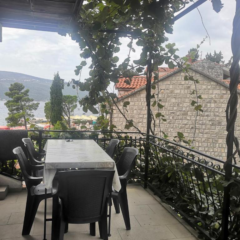 Apartments Colic - One Bedroom Apartment Penthouse with Terrace and Sea View - 10