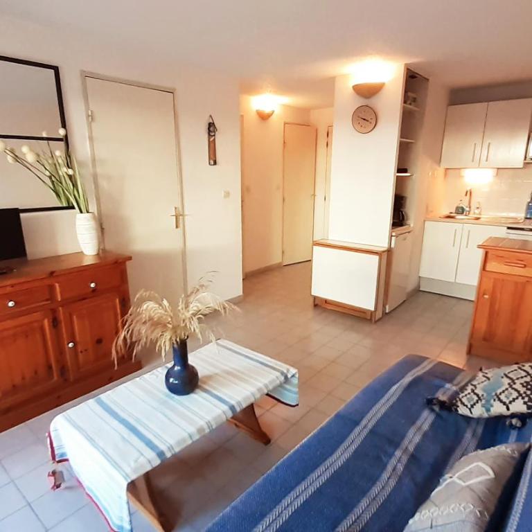 ARCHIPEL III Joli T2 piscine proche plage Richelieu Cap d'Agde - Appartement - Rez-de-Chaussée - 2
