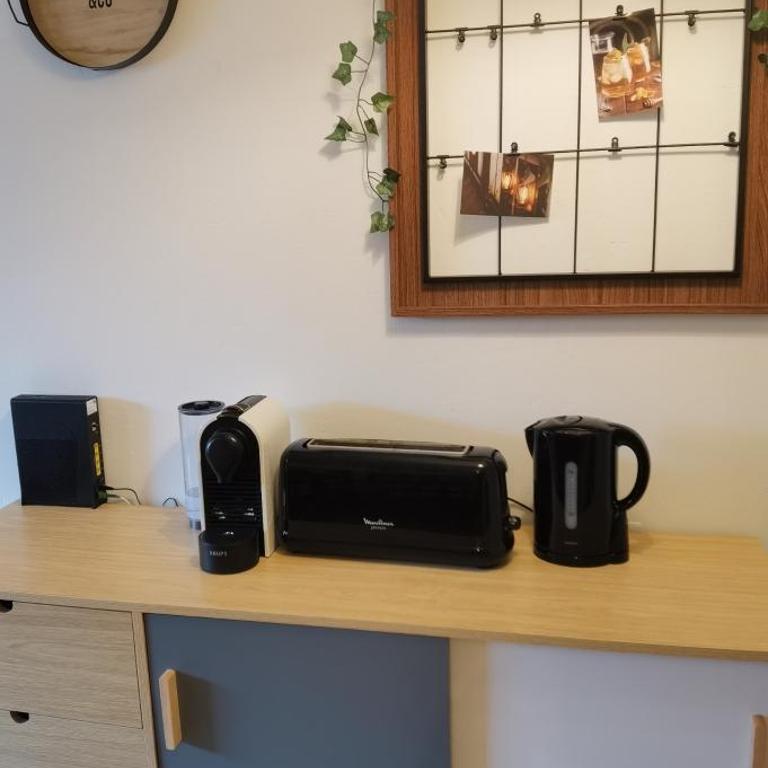 Charmant T2 proche Château, Gare, UCO, Parking privé gratuit - Appartement 1 Chambre - 23