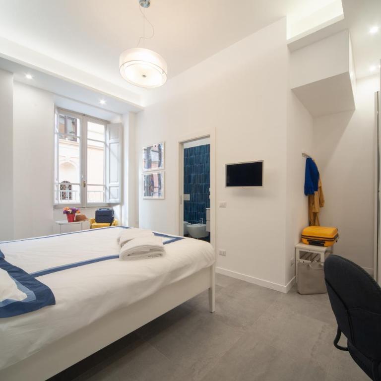 Veniero37 Guest House - King Room with Private Bathroom - 8