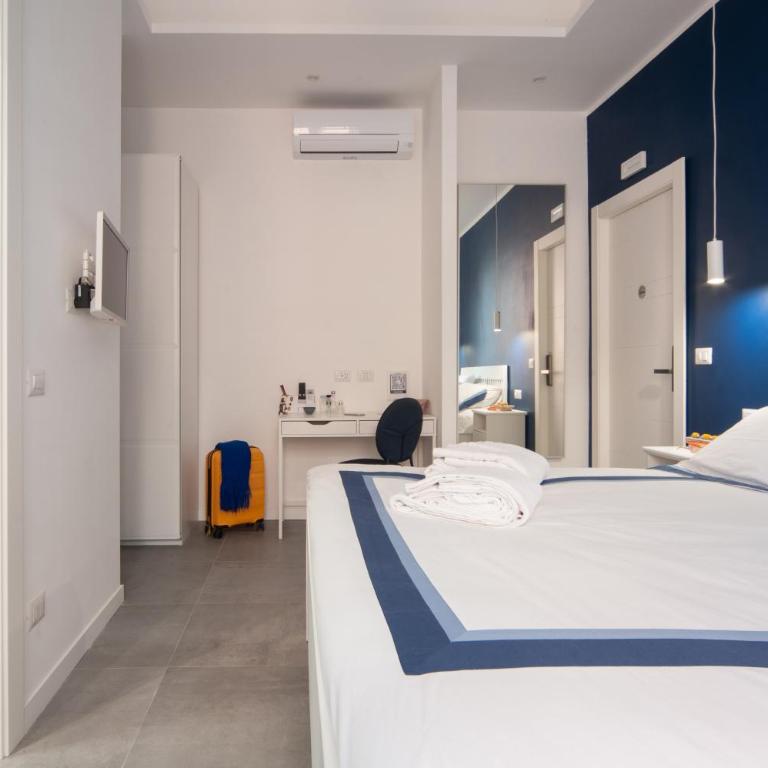 Veniero37 Guest House - King Room with Private Bathroom - 11