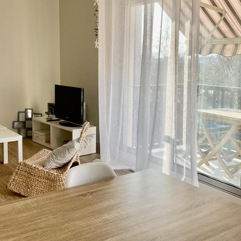 Hyper Centre - 2 PIÈCES tout confort - Terrasse - ascenseur - - Appartement 1 Chambre - 16