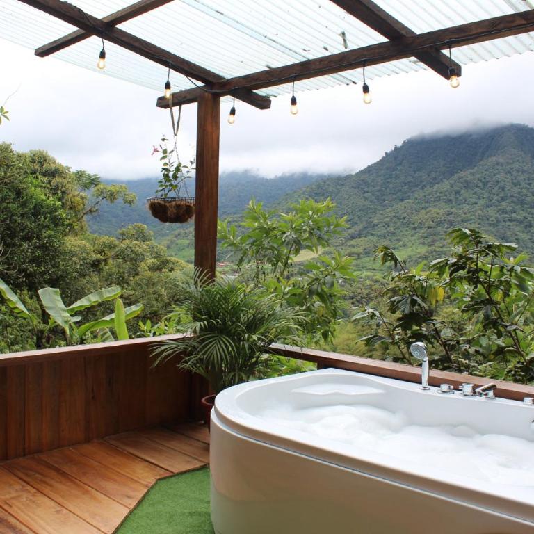 Eden Treehouse - Deluxe Double Room with Bath - 6