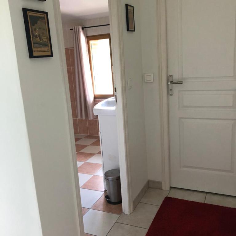 Les Dames Noires - Chambre Double avec Salle de Bains Privative - 9