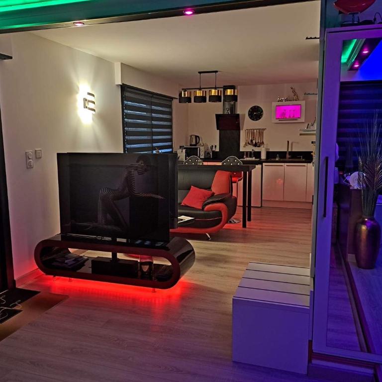 L'Aurore Love Room de prestige jacuzzi sauna piscine chauffée cuisine - Maison 1 Chambre - 28
