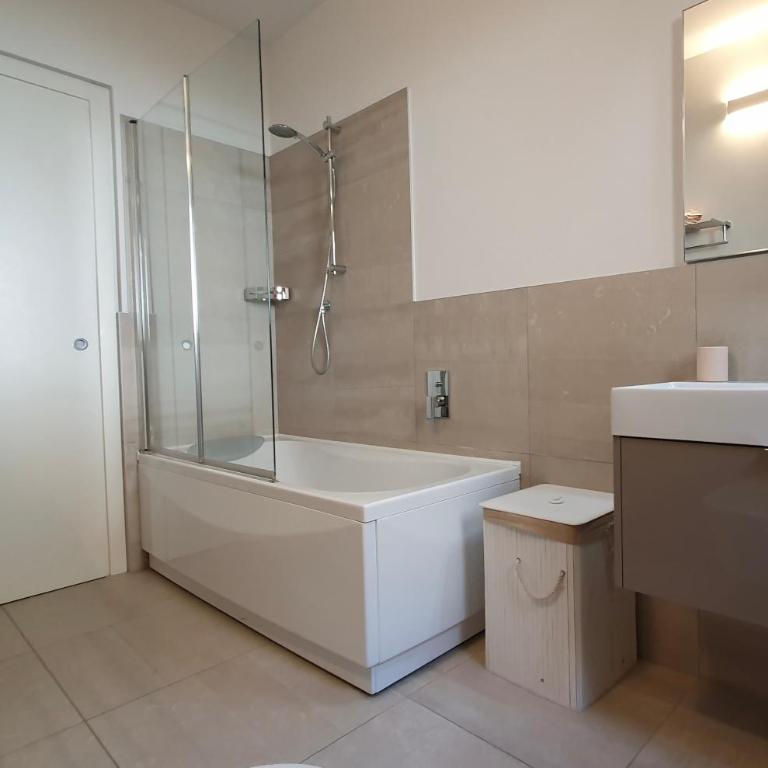 Sole del Lago - Appartamento con 3 Camere da Letto - 11