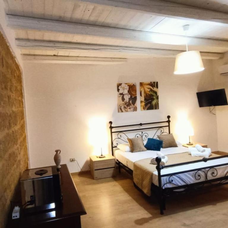 La Terrazza Di Athena sweet rooms - Camera King con Balcone - 8
