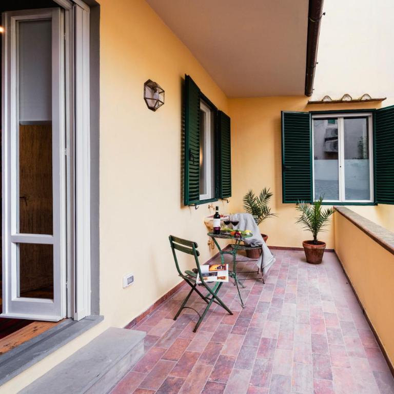 Borgo Signature Rooms - Camera Matrimoniale Deluxe con Balcone - 4
