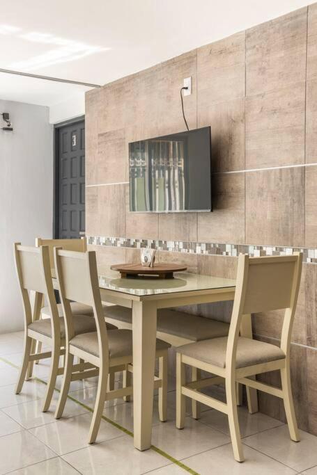 Habitación Donovan, confortable con baño privado - Apartamento de 1 dormitorio - 23