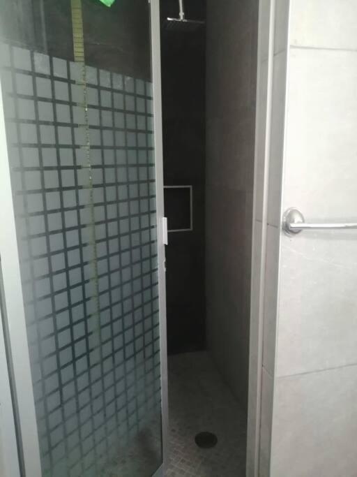 Habitación Donovan, confortable con baño privado - Apartamento de 1 dormitorio - 20