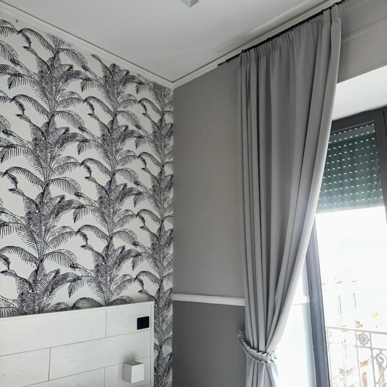 Parthenope Rooms - Camera Matrimoniale Deluxe con Balcone - 13