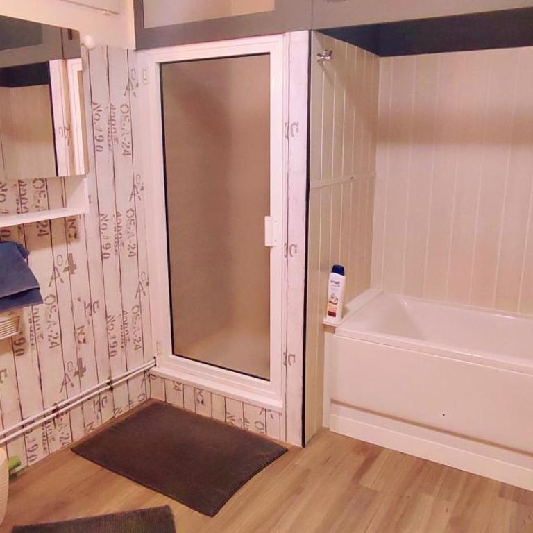 Dans Maison proche des immenses plages de Berck sur Mer a 1,8km des plages - Two-Bedroom Apartment - 10