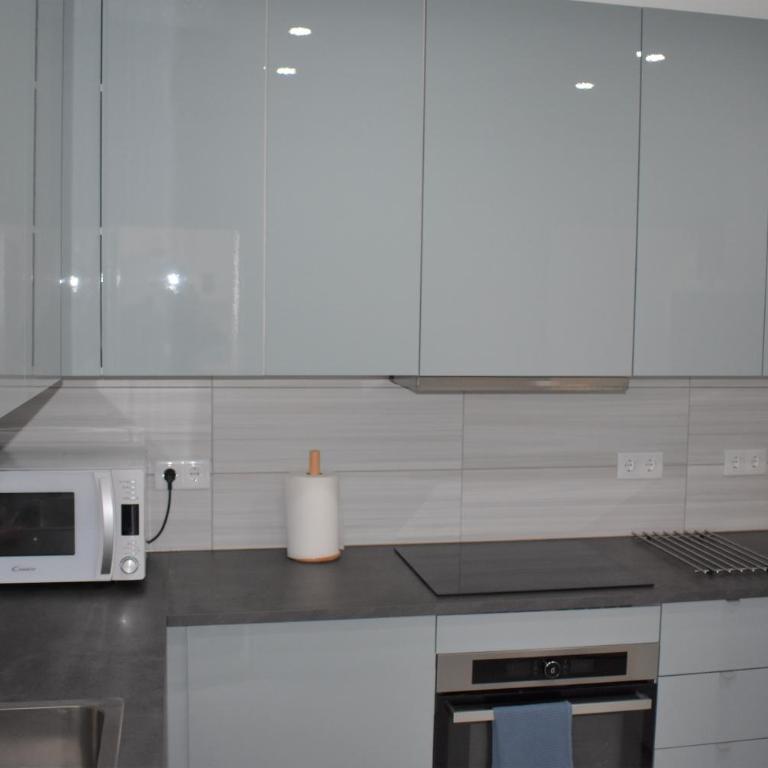 Torri apartments - 3 mins walk to beach - Apartamento de 3 dormitorios - 8