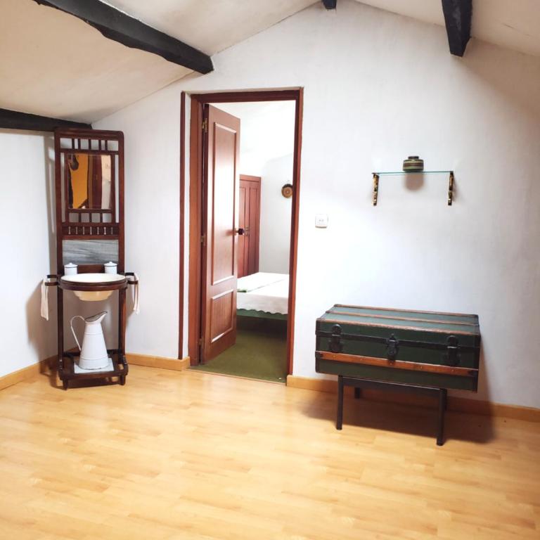 Casa Vasca - Four-Bedroom House - 9