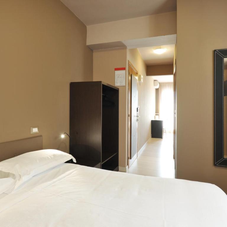 M14 Hotel & Spa - Camera Tripla Economy - 3