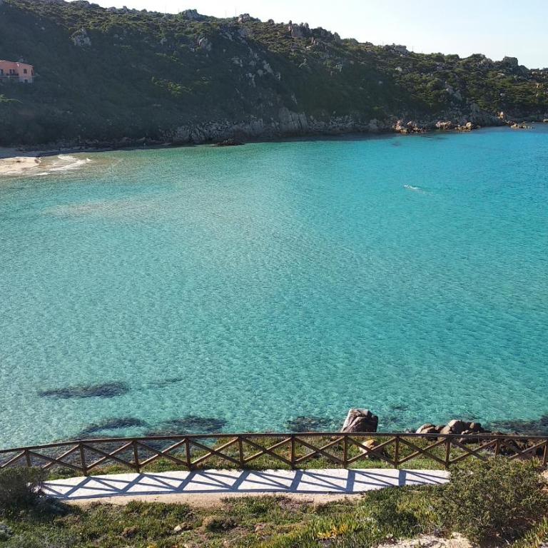 Luminoso bilo vista mare con wi fi a 150 mt da Rena Bianca - Appartamento con Vista Mare - 2