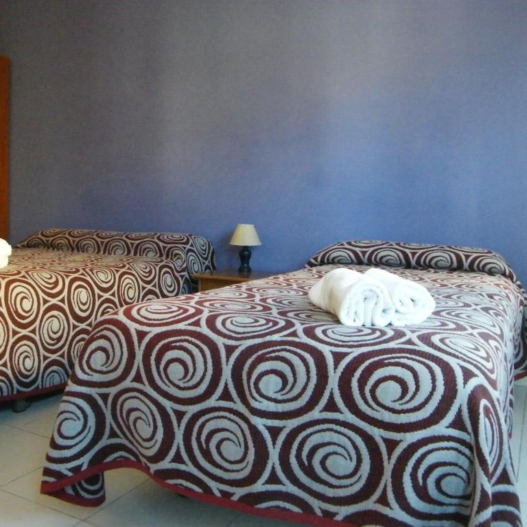 Pensión Corona - Habitación Doble con baño compartido - 1 o 2 camas - 4