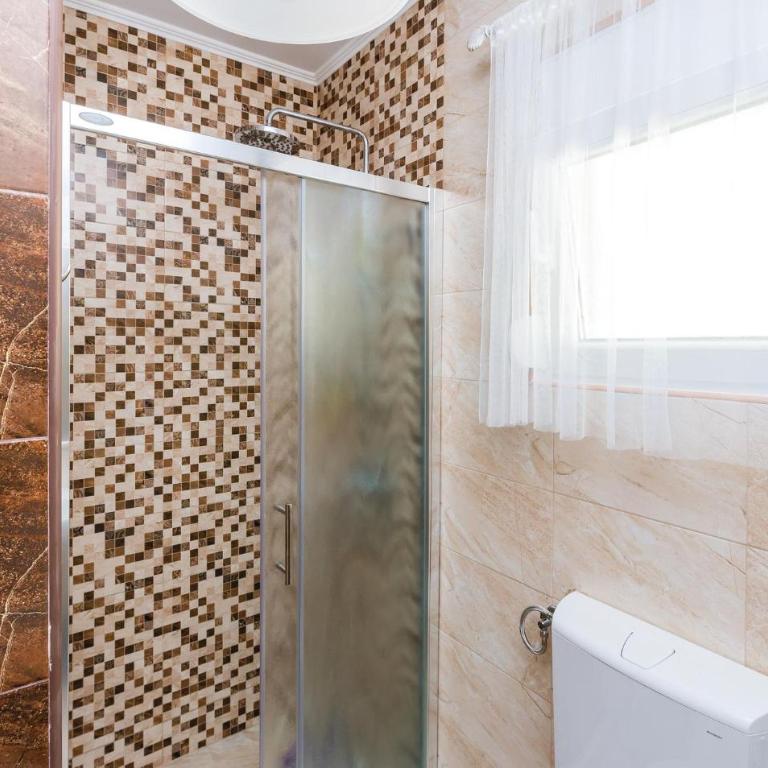 Amazing Home In Herceg Novi With Wifi - Four-Bedroom Vacation Home - 21