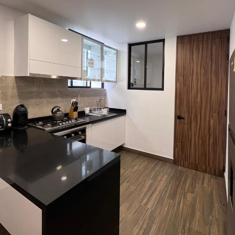 Departamento nuevo en el corazón de la Condesa - Three-Bedroom Apartment - 8