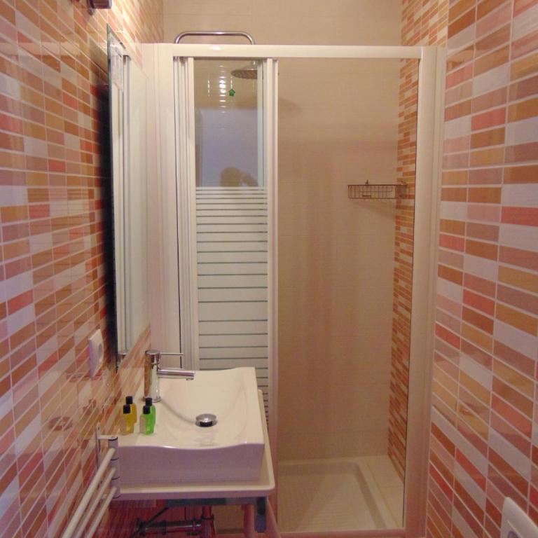 Hotel Libertador - Double Room with Extra Bed - 4