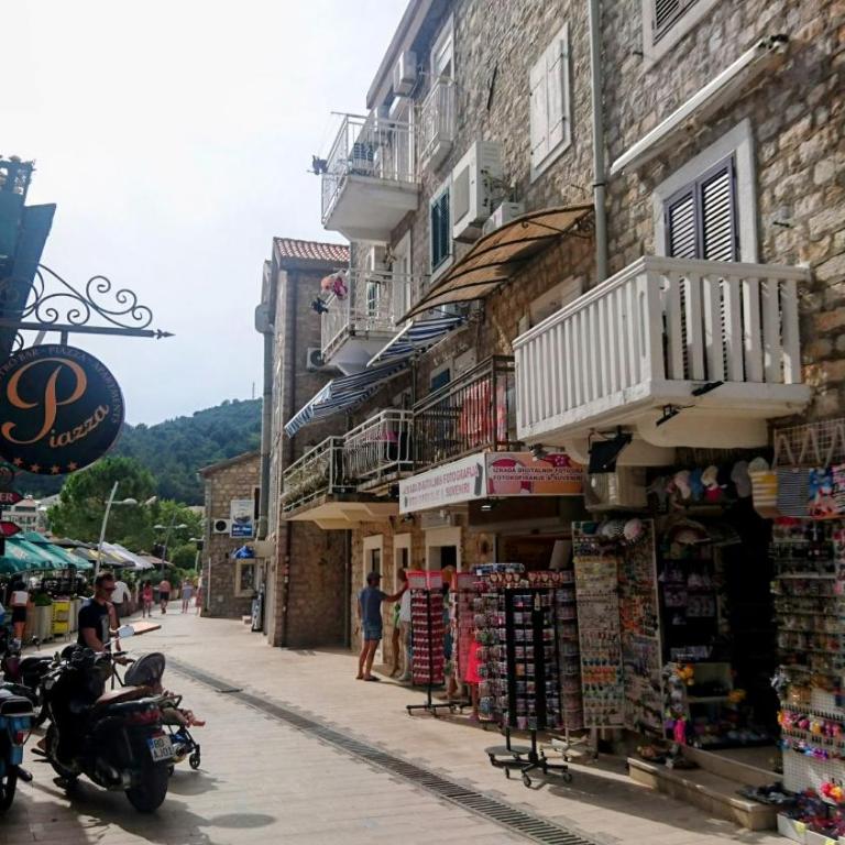 Petrovac Bay Monte - Three-Bedroom Apartment - 31