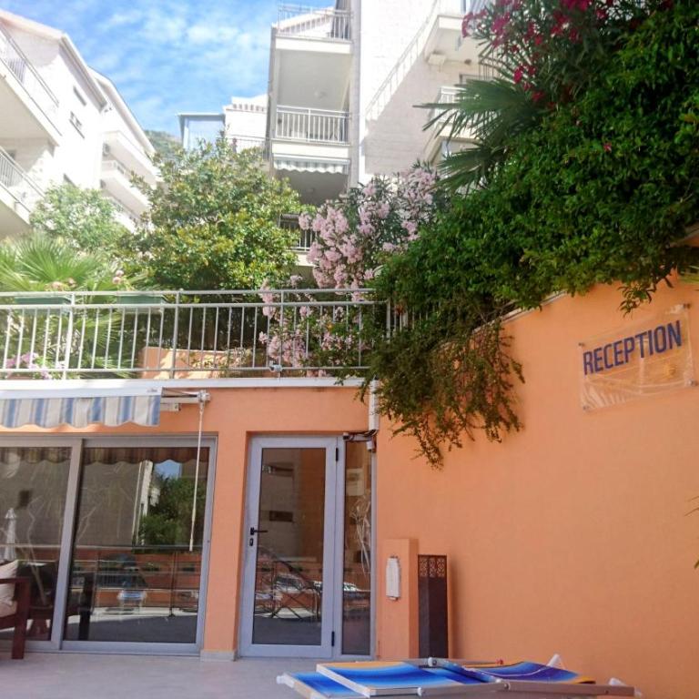 Petrovac Bay Monte - Three-Bedroom Apartment - 14