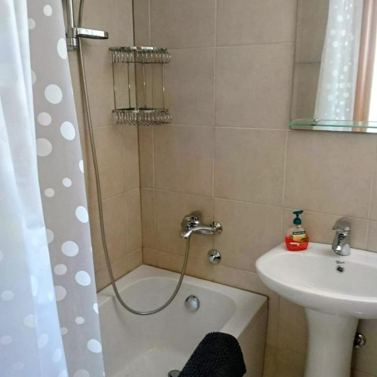 Petrovac Bay Monte - Three-Bedroom Apartment - 24
