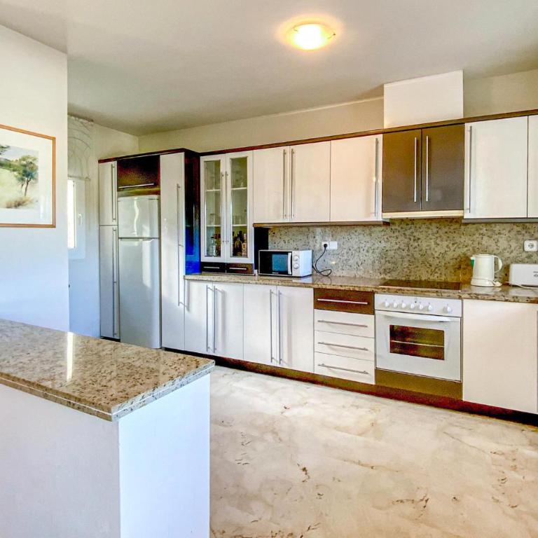 Gorgeous Home In Orihuela Costa - Casa Vacacional de 3 dormitorios - 3
