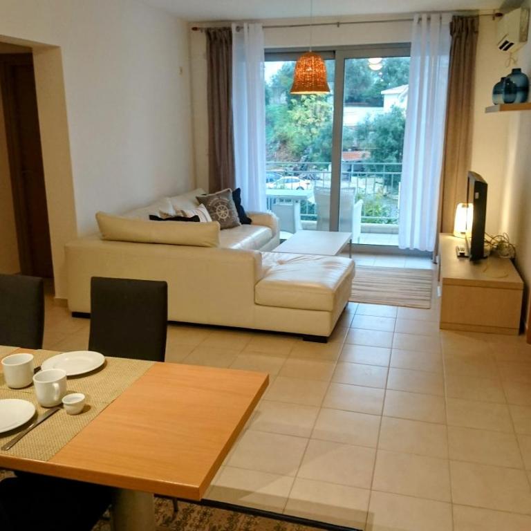 Petrovac Bay Monte - Three-Bedroom Apartment - 8
