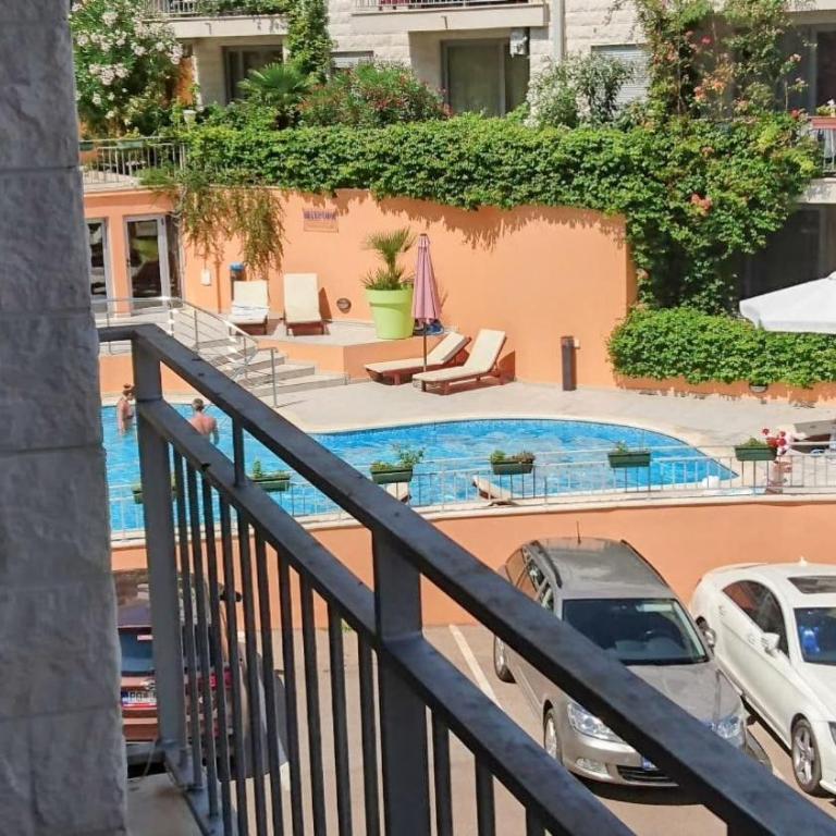 Petrovac Bay Monte - Three-Bedroom Apartment - 13