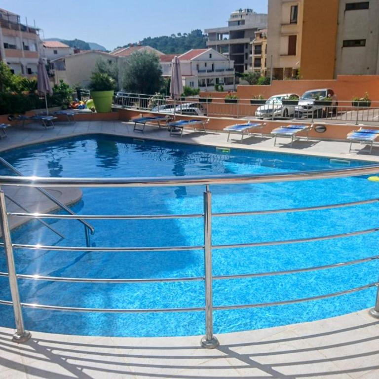 Petrovac Bay Monte - Three-Bedroom Apartment - 4