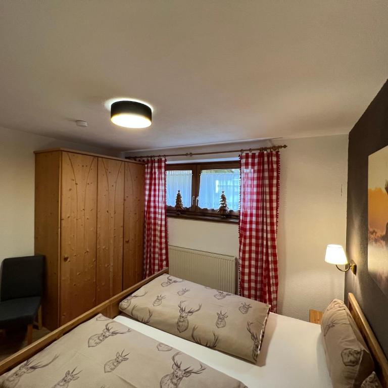 Ferienwohnung Steinbock Terrasse, Gartensauna, Garten, Grillplatz - Apartment mit 2 Schlafzimmern - 42