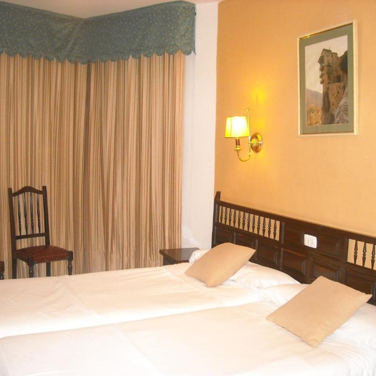Hostal Residencia Avenida - Habitación Doble - 1 o 2 camas - 13