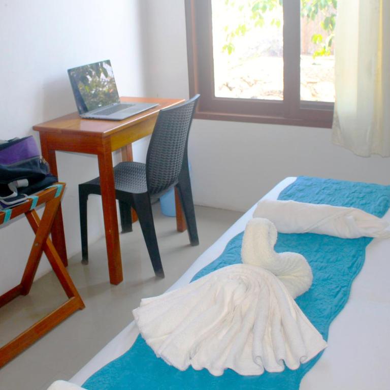 Cielo Azul Galápagos Hotel - Standard King Room - 1