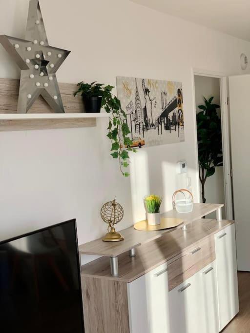 pourquoi notre T3 avec parking est pour vous ? - Two-Bedroom Apartment - 10