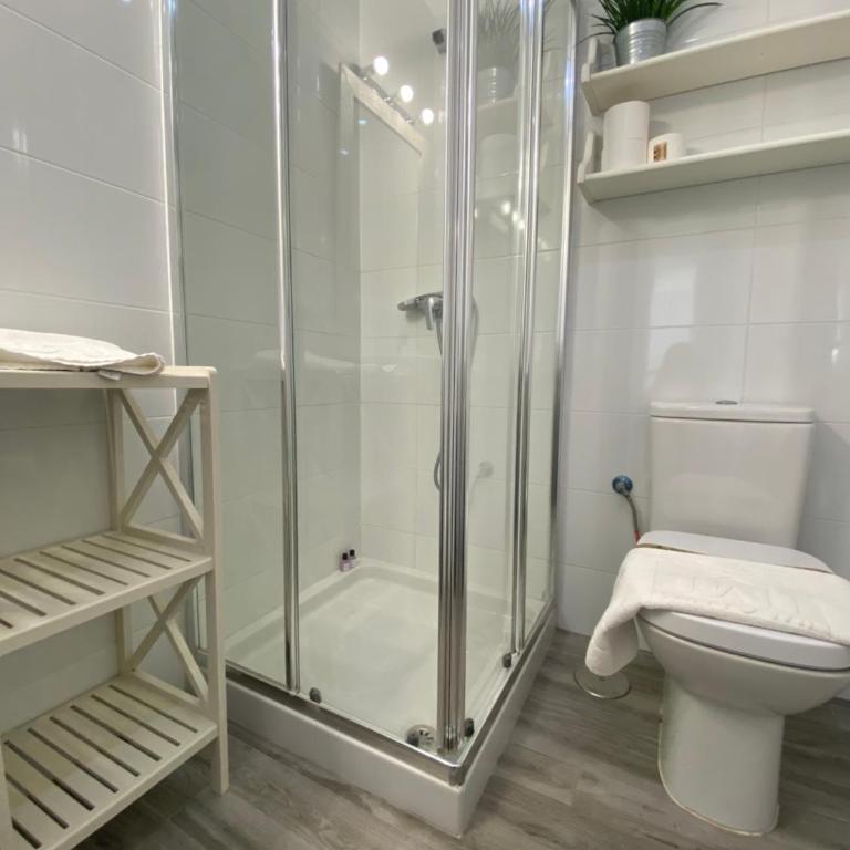 WintowinRentals Amazing Apartment with Sea view - Two-Bedroom Apartment - 8