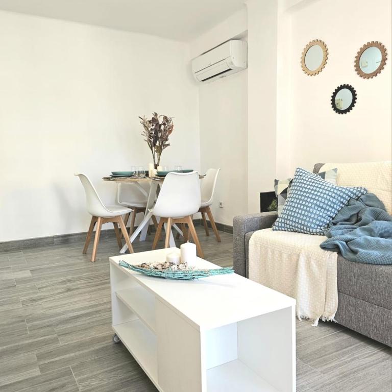 Mavi Torre del Mar - One-Bedroom Apartment - 2