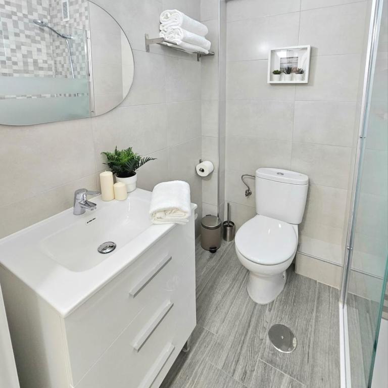 Mavi Torre del Mar - One-Bedroom Apartment - 5