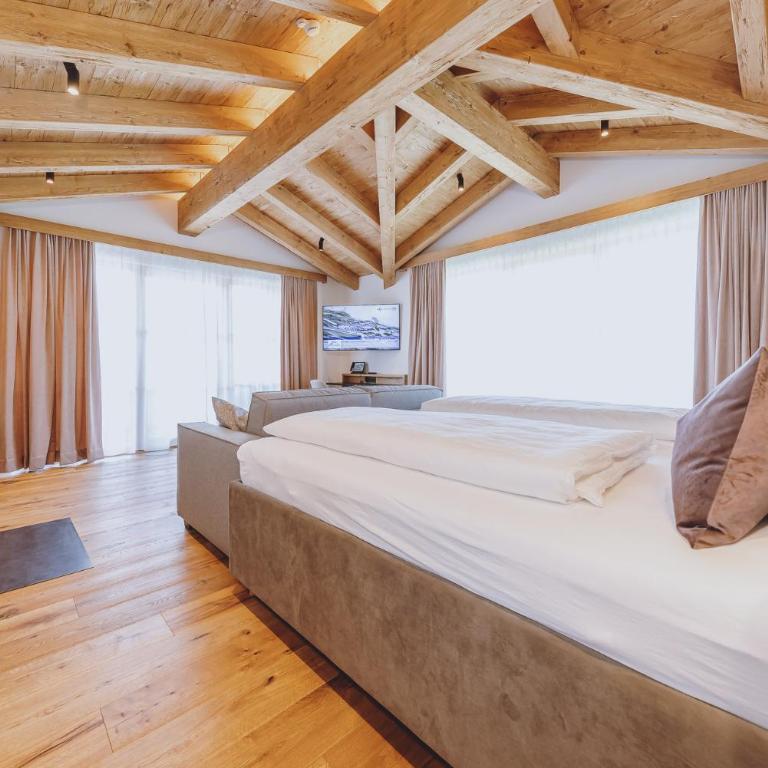 Premium Chalets by ZAGLGUT, Zell am See-Kaprun - Wellness & Infinity Pool, Air Conditioning, Panoramic Views & Summer Card Included - Superior Chalet mit Sauna - 10