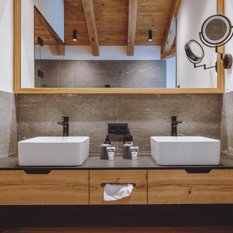 Premium Chalets by ZAGLGUT, Zell am See-Kaprun - Wellness & Infinity Pool, Air Conditioning, Panoramic Views & Summer Card Included - Superior Chalet mit Sauna - 12