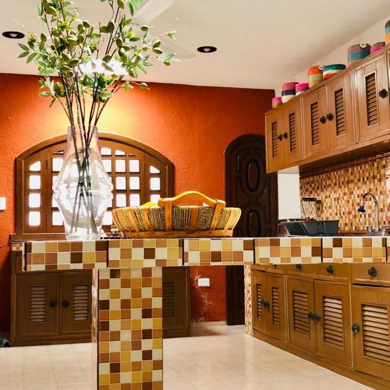 Villa Bugambilia Colonial Charm with Spacious Design and Private Pool Five Minutes from Downtown - Three-Bedroom Villa - 11