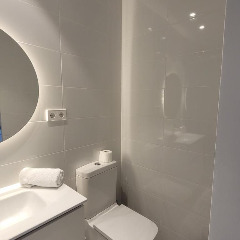 Casa Lemus - Camera Matrimoniale Superior con Bagno Privato e Balcone - 6