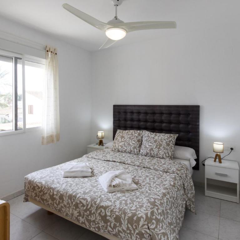 Els Molins con terraza de 25 metros a un paso del mar Les Marines Denia by costablancarent - Apartamento - 19
