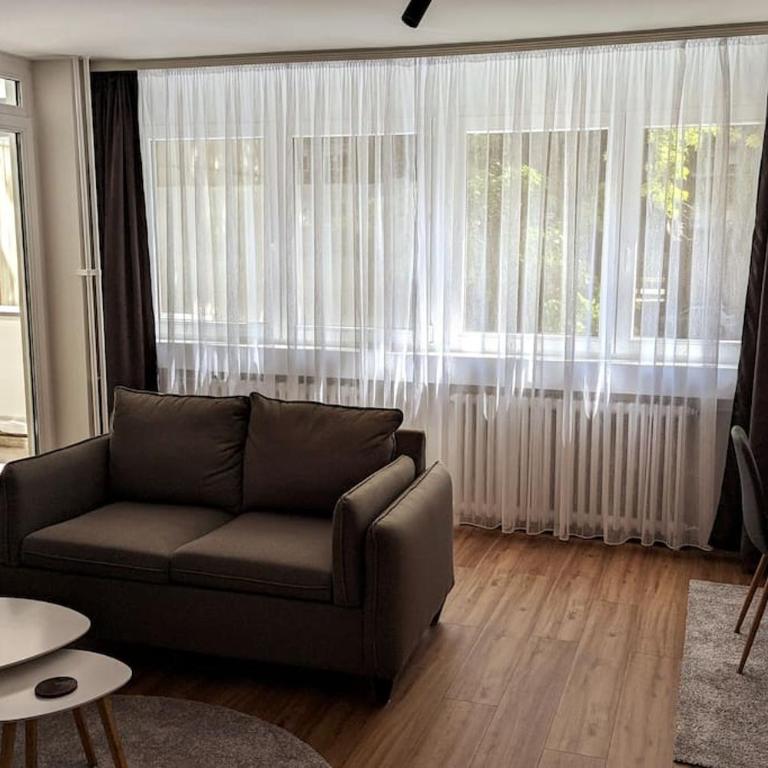 Beautiful modern apartment with Home office amenities - Apartman sa 1 Spavaćom Sobom - 25